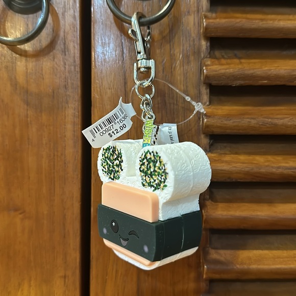 DISNEY AULANI - NWT- Spam Musubi wishable key ring - Picture 3 of 4